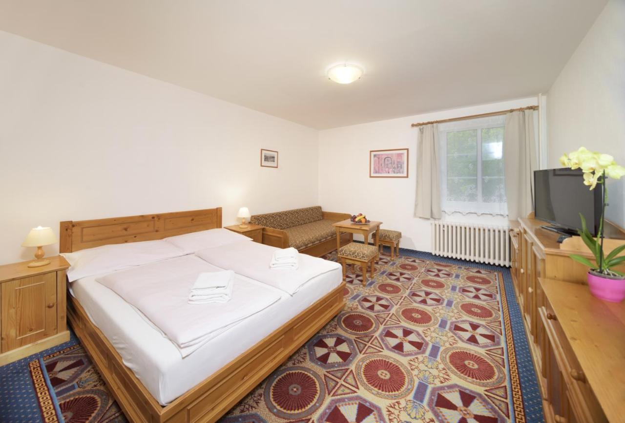 Hotel Tri Ruze Špindlerŭv Mlýn Eksteriør bilde