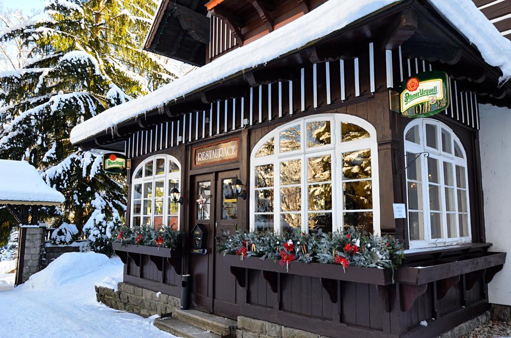 Hotel Tri Ruze Špindlerŭv Mlýn Eksteriør bilde