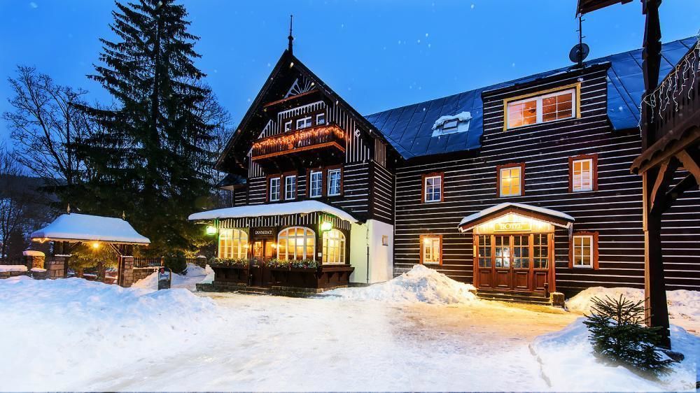 Hotel Tri Ruze Špindlerŭv Mlýn Eksteriør bilde