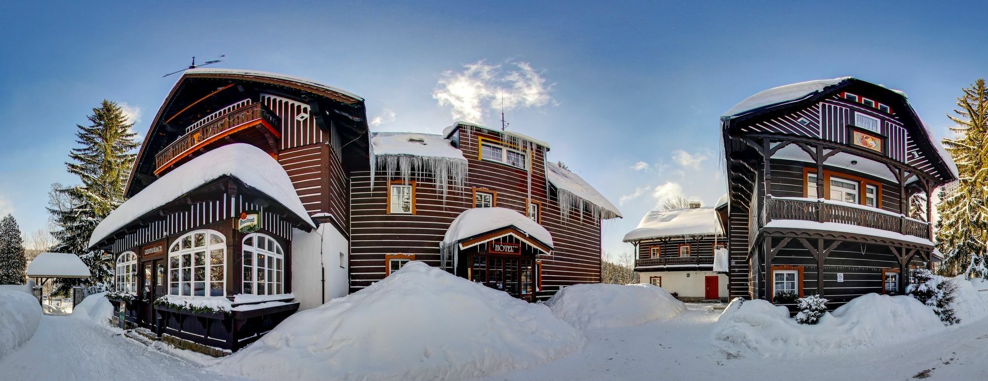 Hotel Tri Ruze Špindlerŭv Mlýn Eksteriør bilde